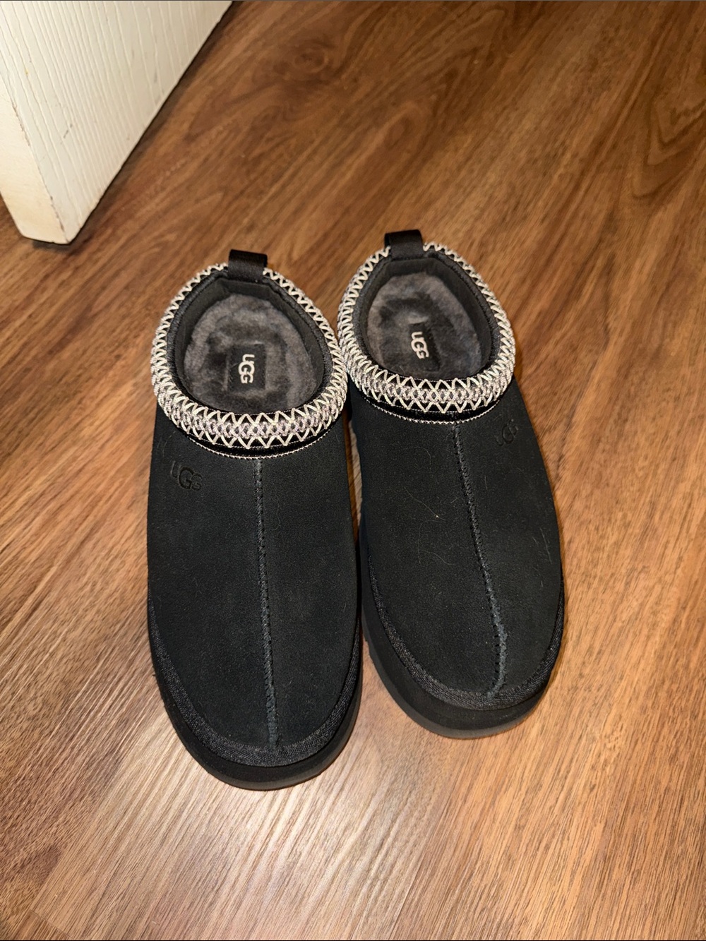 UGG Women’s Tasman Platform Slippers